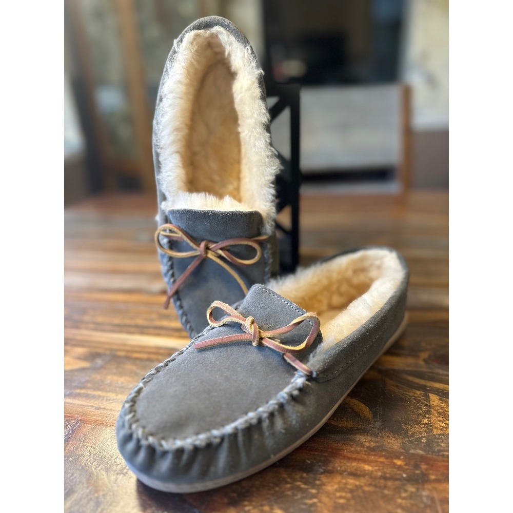 Minnetonka Genuine Suede Shearling Lined Moccasin Slippers Women's Size 10 Gray